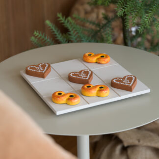 Tre i rad trä Lussekatt/hjärta 19x19cm