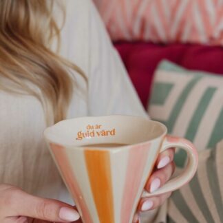Du är guld värd..Mugg från Majas Cottage
