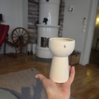 Hyacint/lök vas i matt keramik från Storefactory EN kvar